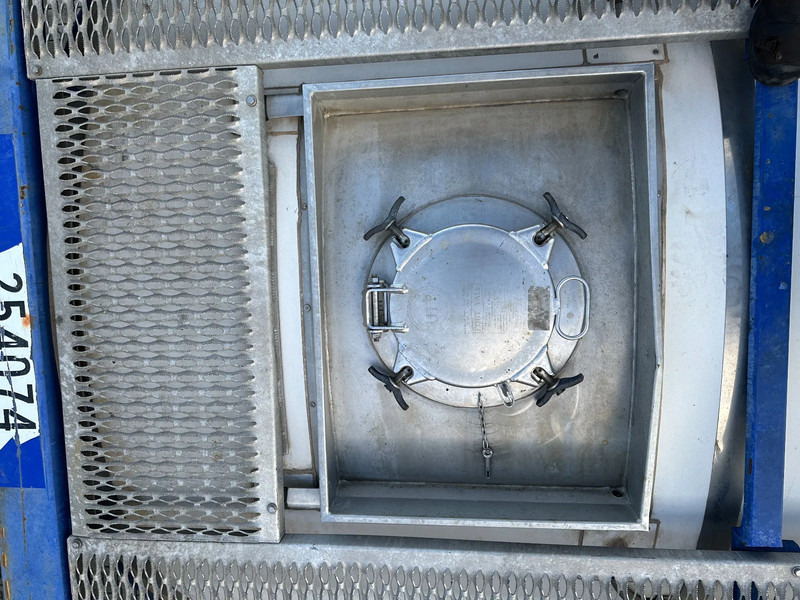 Bồn chứa để vận chuyển hóa chất CIMC 20FT ISO, 25.090L / 1-COMP / 3 BAFFELS / T12 / 4 manholes / ADR valid until 02/2027: hình 17 Bồn chứa để vận chuyển hóa chất CIMC 20FT ISO, 25.090L / 1-COMP / 3 BAFFELS / T12 / 4 manholes / ADR valid until 02/2027: hình 17