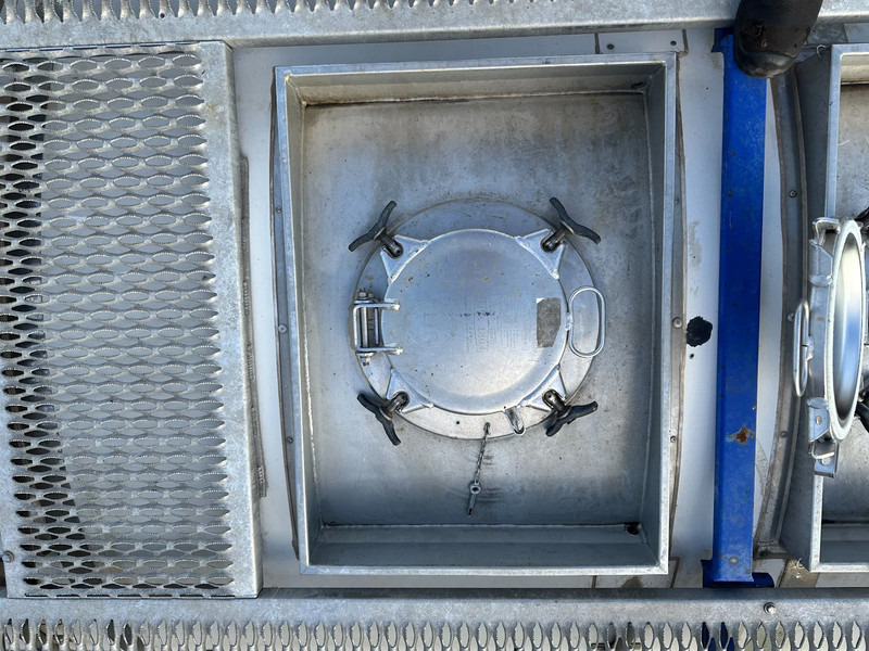 Bồn chứa để vận chuyển hóa chất CIMC 20FT ISO, 25.090L / 1-COMP / 3 BAFFELS / T12 / 4 manholes / ADR valid until 02/2027: hình 18 Bồn chứa để vận chuyển hóa chất CIMC 20FT ISO, 25.090L / 1-COMP / 3 BAFFELS / T12 / 4 manholes / ADR valid until 02/2027: hình 18