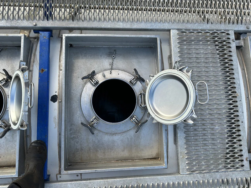 Bồn chứa để vận chuyển hóa chất CIMC 20FT ISO, 25.090L / 1-COMP / 3 BAFFELS / T12 / 4 manholes / ADR valid until 02/2027: hình 12 Bồn chứa để vận chuyển hóa chất CIMC 20FT ISO, 25.090L / 1-COMP / 3 BAFFELS / T12 / 4 manholes / ADR valid until 02/2027: hình 12
