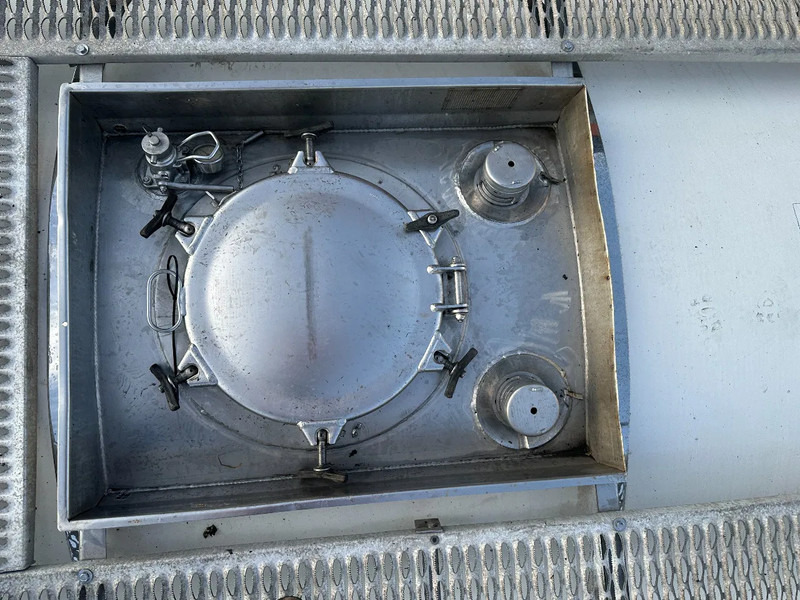 Bồn chứa UBH Universal Bulk Handling 20 FT SWAP BODY 31.345L UN Portable T7 valid 5Y test: 04/2028: hình 11