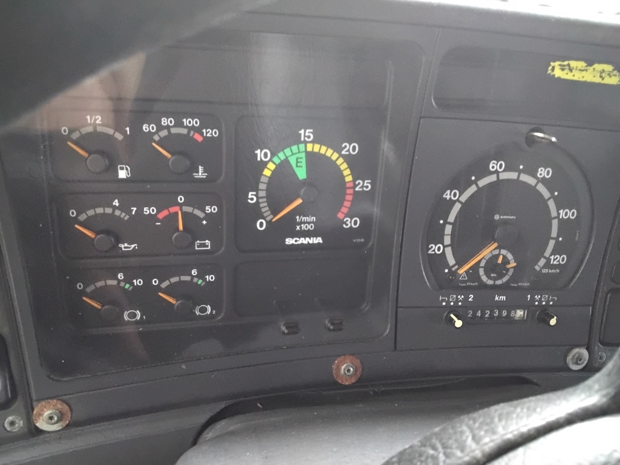 SCANIA 94G260 - Xe ben: hình 5 SCANIA 94G260 - Xe ben: hình 5