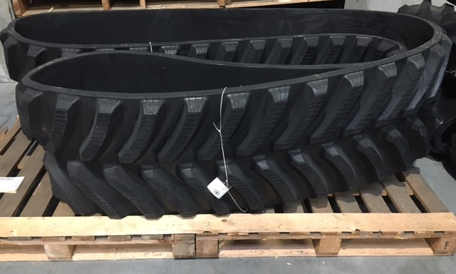 Rubber track for Challenger 65-75-85-95 - Bánh lăn cho Máy cày bánh xích: hình 2 Rubber track for Challenger 65-75-85-95 - Bánh lăn cho Máy cày bánh xích: hình 2