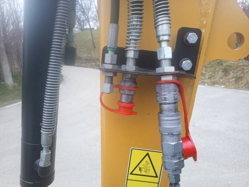 Máy xúc bánh xích CATERPILLAR 303 ECR: hình 6 Máy xúc bánh xích CATERPILLAR 303 ECR: hình 6