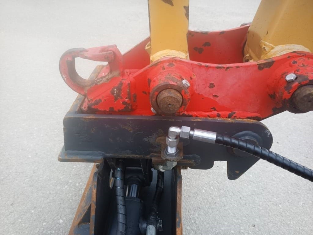 Máy xúc bánh xích CATERPILLAR 303 ECR: hình 18 Máy xúc bánh xích CATERPILLAR 303 ECR: hình 18