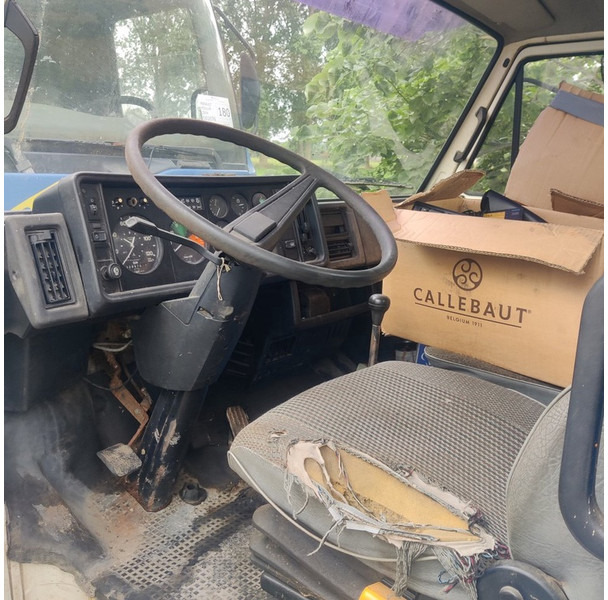 MAN 12250 - Xe tải thùng lửng/ Phẳng: hình 2 MAN 12250 - Xe tải thùng lửng/ Phẳng: hình 2