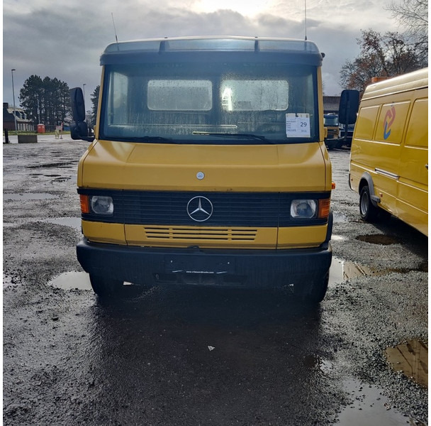 Mercedes-Benz 609 - Xe tải chuyên chở tự động: hình 2 Mercedes-Benz 609 - Xe tải chuyên chở tự động: hình 2