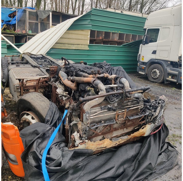 DAF CF-440-MOTOR-PIECES - Xe đầu kéo: hình 2 DAF CF-440-MOTOR-PIECES - Xe đầu kéo: hình 2