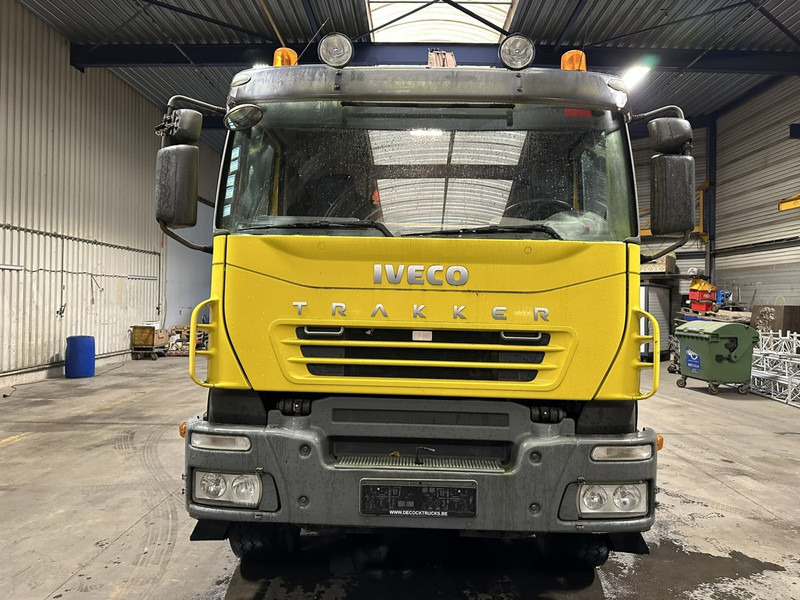 Iveco TRAKKER 350 6x4 HOOKLIFT + CRANE FASSI F120.22 (5/6 F) - *342.000km* - STEEL SPRING / BIG AXLES - AS TRONIC AUTOMATIC GEARBOX - Xe tải nâng móc, Xe cẩu tự hành: hình 2 Iveco TRAKKER 350 6x4 HOOKLIFT + CRANE FASSI F120.22 (5/6 F) - *342.000km* - STEEL SPRING / BIG AXLES - AS TRONIC AUTOMATIC GEARBOX - Xe tải nâng móc, Xe cẩu tự hành: hình 2