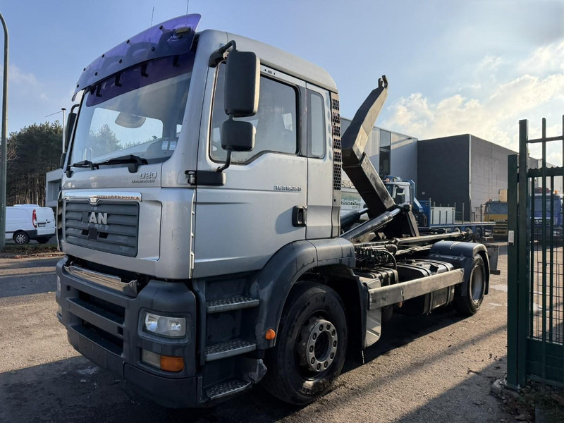 MAN TGA 18.350 4x2 19T HOOKLIFT / ABROLLKIPPER / GANCHO / AMPLIROL - EURO 3 - AS TRONIC AUTOMATIC - Xe tải nâng móc: hình 3 MAN TGA 18.350 4x2 19T HOOKLIFT / ABROLLKIPPER / GANCHO / AMPLIROL - EURO 3 - AS TRONIC AUTOMATIC - Xe tải nâng móc: hình 3