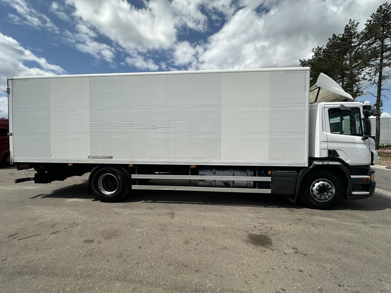 Scania P320 RETARDER - CLOSED BOX 8m25 x 2m47 x 2m30 - TAILLIFT 2000kg - EURO 6 - GOOD CONDITION - Xe tải hộp: hình 4 Scania P320 RETARDER - CLOSED BOX 8m25 x 2m47 x 2m30 - TAILLIFT 2000kg - EURO 6 - GOOD CONDITION - Xe tải hộp: hình 4