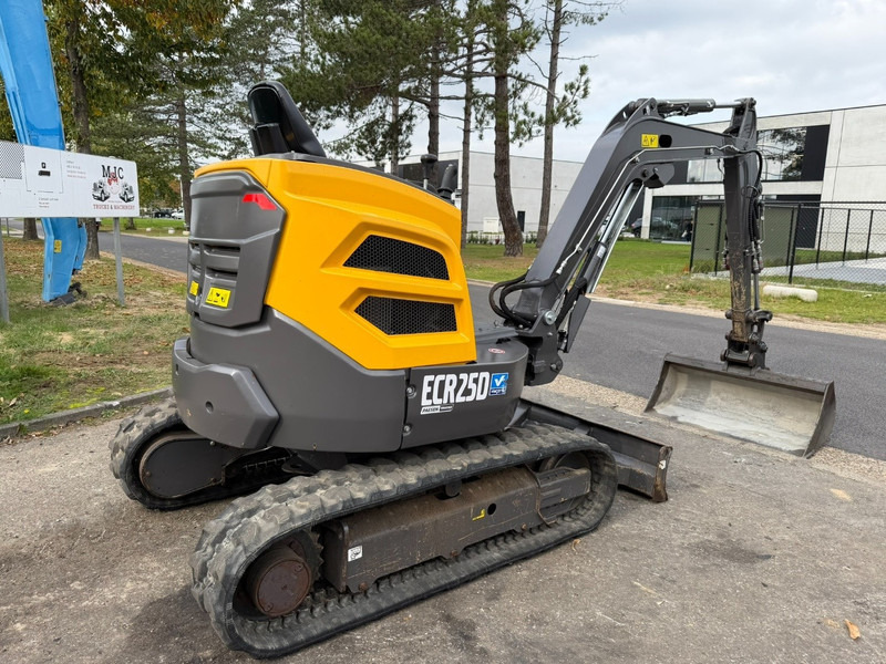 Volvo ECR25D 1159 UREN - SLOOP + SORTEERFUNCTIE - EXTRA HYDR. LEIDINGEN - HYDR SNELWISSEL - CE - BE MACHINE - Máy xúc mini: hình 4 Volvo ECR25D 1159 UREN - SLOOP + SORTEERFUNCTIE - EXTRA HYDR. LEIDINGEN - HYDR SNELWISSEL - CE - BE MACHINE - Máy xúc mini: hình 4