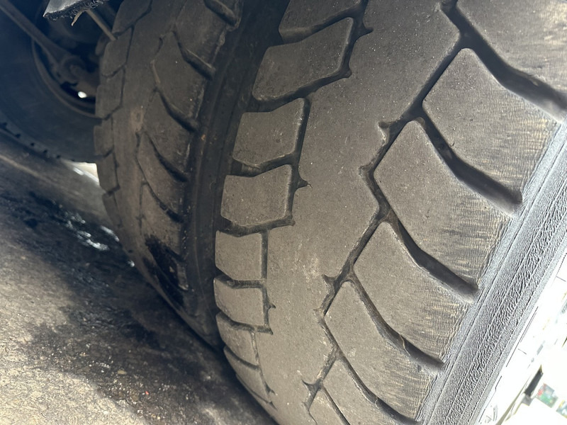 Xe tải thùng lửng/ Phẳng, Xe cẩu tự hành Volvo FH 400 8X4 + HIAB 130 R - STEEL SPRING / BLATT / BALLIESTAS - I SHIFT - BELGIAN TRUCK: hình 18