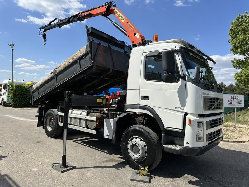 Volvo FM 300 4x4 TIPPER + CRANE PALFINGER PK 12000 - *339.000km* - MANUAL - STEEL SPRING / BIG AXLES - EURO 3 - TÜV 15/10/2025 - Xe ben, Xe cẩu tự hành: hình 1 Volvo FM 300 4x4 TIPPER + CRANE PALFINGER PK 12000 - *339.000km* - MANUAL - STEEL SPRING / BIG AXLES - EURO 3 - TÜV 15/10/2025 - Xe ben, Xe cẩu tự hành: hình 1
