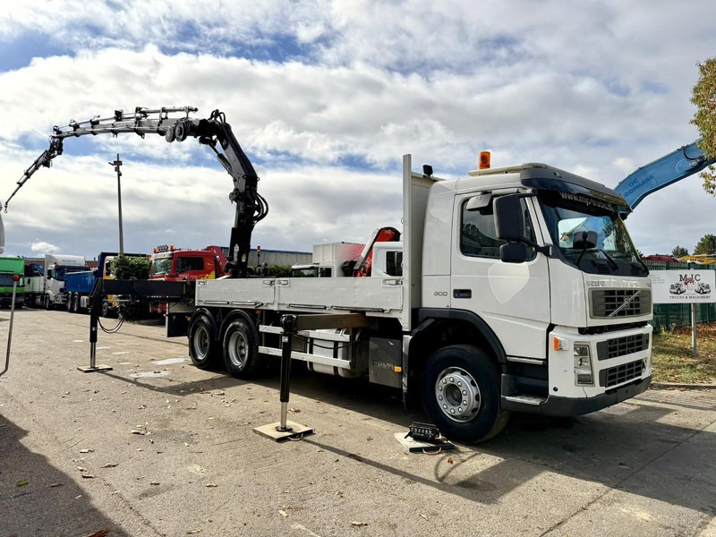 Volvo FM 300 6x4 + (25.8m!) PRITSCHE + KRAN HIAB 245 E-5 + JIB 65 X-3 + 2 ME - *228.000km* - MANUAL - A/C - EURO 3 - BELGIAN TRUCK - Xe tải thùng lửng/ Phẳng, Xe cẩu tự hành: hình 2 Volvo FM 300 6x4 + (25.8m!) PRITSCHE + KRAN HIAB 245 E-5 + JIB 65 X-3 + 2 ME - *228.000km* - MANUAL - A/C - EURO 3 - BELGIAN TRUCK - Xe tải thùng lửng/ Phẳng, Xe cẩu tự hành: hình 2