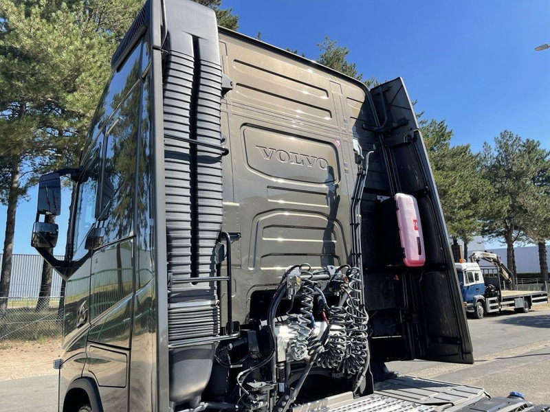 Volvo FH 460 ADR ACC + Dynamic Steering - I-park Cool - Lane Keeping Support - collision warning - leather - ... BE Truck - Xe đầu kéo: hình 3 Volvo FH 460 ADR ACC + Dynamic Steering - I-park Cool - Lane Keeping Support - collision warning - leather - ... BE Truck - Xe đầu kéo: hình 3
