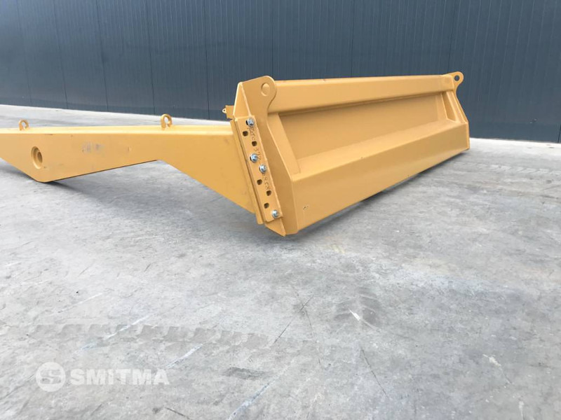 Cat 725 - Nâng đuôi cho Máy móc xây dựng: hình 2 Cat 725 - Nâng đuôi cho Máy móc xây dựng: hình 2