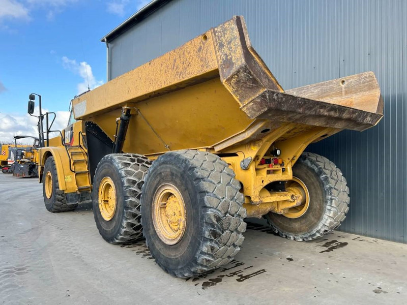 Cat 735 | 735B - Xe ben đổ có khớp nối: hình 2 Cat 735 | 735B - Xe ben đổ có khớp nối: hình 2