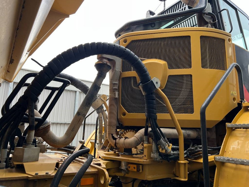 Xe ben đổ có khớp nối Cat 735C: hình 15