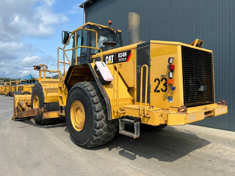 Cat 824H - Máy ủi: hình 3 Cat 824H - Máy ủi: hình 3