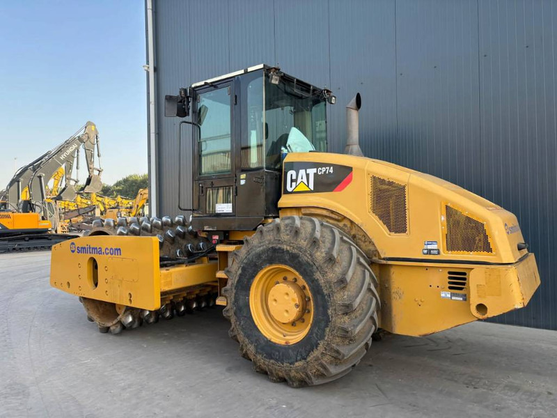 Cat CP74 - Máy lăn: hình 2 Cat CP74 - Máy lăn: hình 2