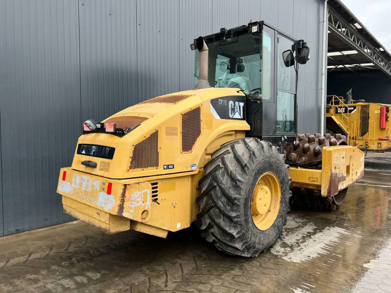 Cat CP76 - Máy lăn: hình 4 Cat CP76 - Máy lăn: hình 4