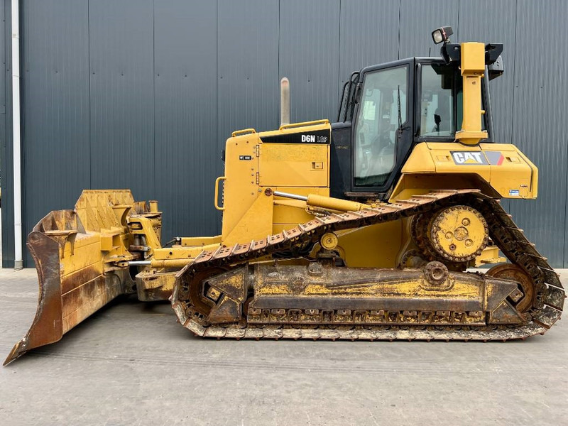 Cat D6N LGP - Máy ủi: hình 2 Cat D6N LGP - Máy ủi: hình 2