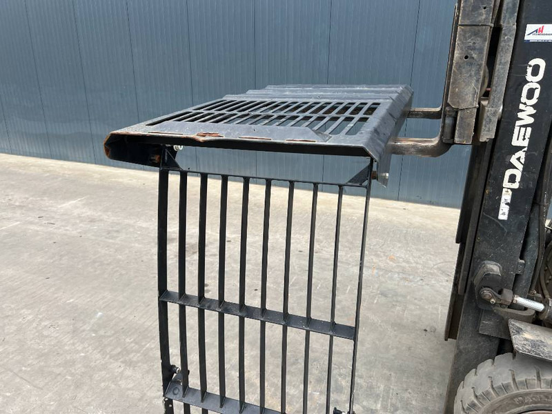 Cat M313D / M315D / M316D / M318D / M322D / M325D - Cabin và nội thất cho Máy móc xây dựng: hình 2 Cat M313D / M315D / M316D / M318D / M322D / M325D - Cabin và nội thất cho Máy móc xây dựng: hình 2