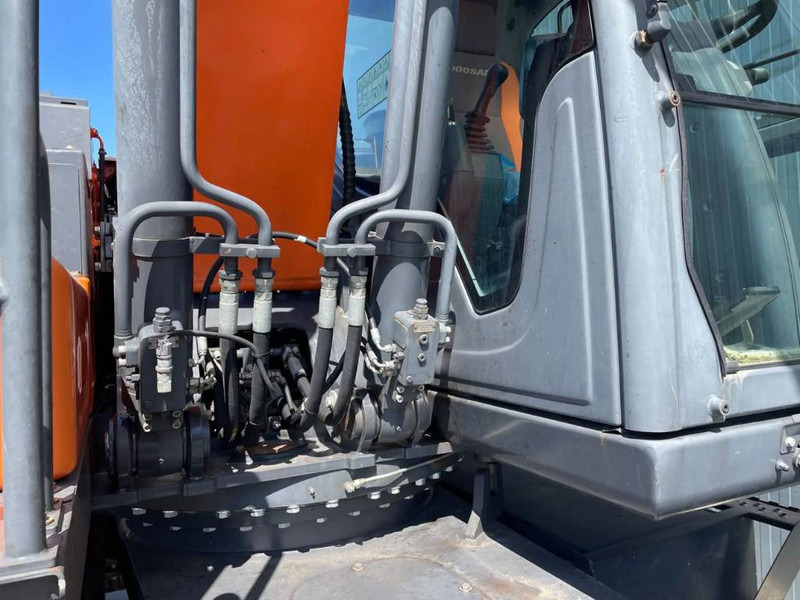 Máy xúc bánh lốp Doosan DX170W-5: hình 17
