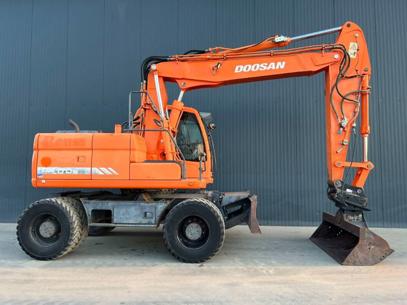Doosan DX170W - Máy xúc bánh lốp: hình 4 Doosan DX170W - Máy xúc bánh lốp: hình 4