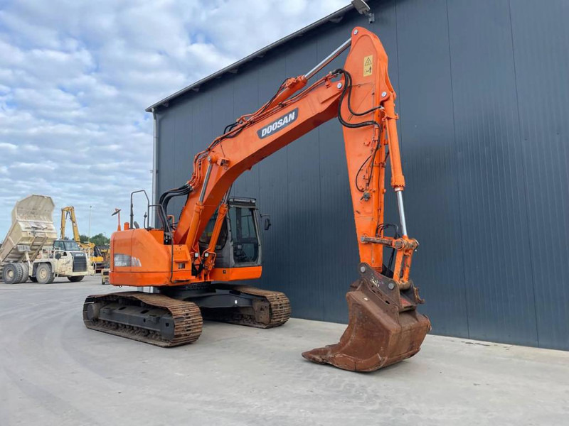 Doosan DX235LCR - Máy xúc bánh xích: hình 3 Doosan DX235LCR - Máy xúc bánh xích: hình 3