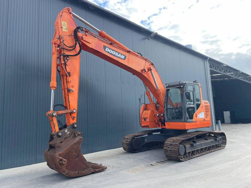 Máy xúc bánh xích Doosan DX235LCR: hình 1