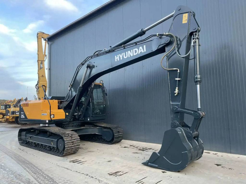 Hyundai R215L - Máy xúc bánh xích: hình 3 Hyundai R215L - Máy xúc bánh xích: hình 3