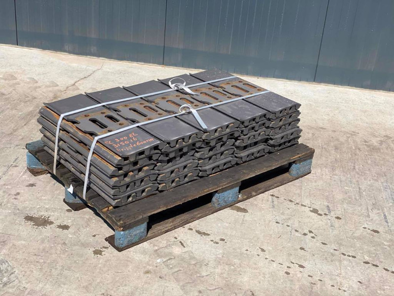 Hyundai R280 / R290 / R320 Shoes/Pads - Khung/ Sườn cho Máy móc xây dựng: hình 3 Hyundai R280 / R290 / R320 Shoes/Pads - Khung/ Sườn cho Máy móc xây dựng: hình 3