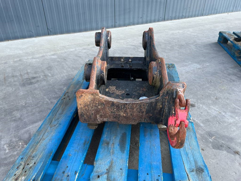 OilQuick OQ65 - 311F / 313F / 315F - Bộ ghép nhanh cho Máy móc xây dựng: hình 2 OilQuick OQ65 - 311F / 313F / 315F - Bộ ghép nhanh cho Máy móc xây dựng: hình 2