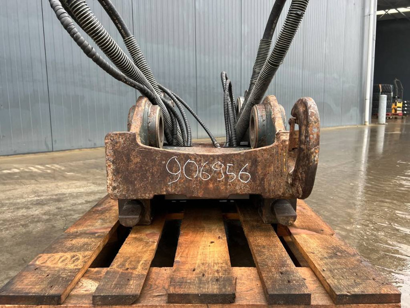 OilQuick OQ70/55 - 323D - Bộ ghép nhanh cho Máy móc xây dựng: hình 2 OilQuick OQ70/55 - 323D - Bộ ghép nhanh cho Máy móc xây dựng: hình 2