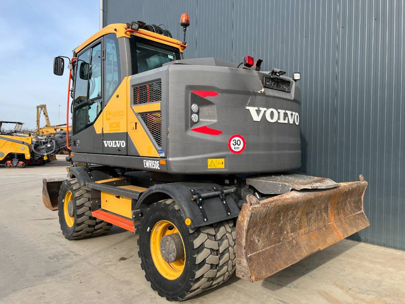 Volvo EWR150E - Máy xúc bánh lốp: hình 3 Volvo EWR150E - Máy xúc bánh lốp: hình 3