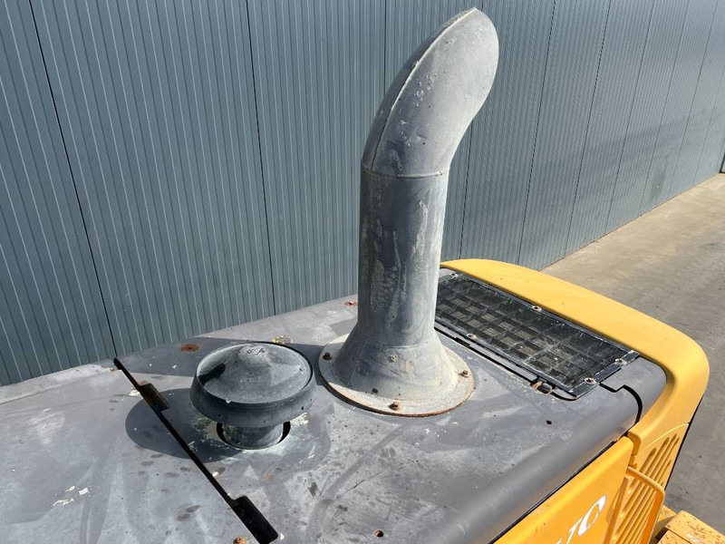 Volvo L60E - Máy xúc lật bánh lốp: hình 5 Volvo L60E - Máy xúc lật bánh lốp: hình 5