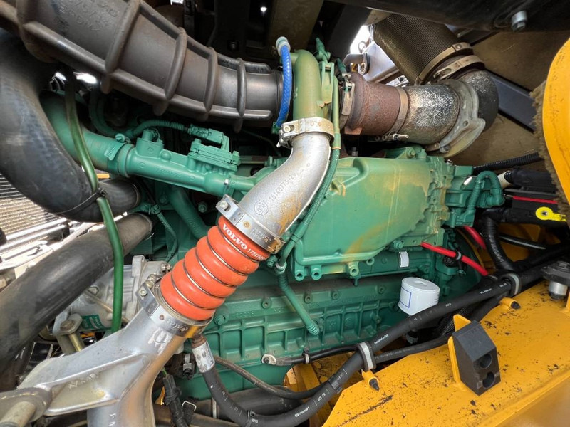 Volvo L90H - Máy xúc lật bánh lốp: hình 5 Volvo L90H - Máy xúc lật bánh lốp: hình 5