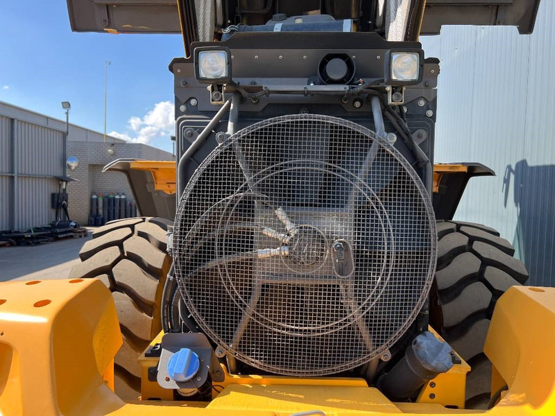 Volvo L90H - Máy xúc lật bánh lốp: hình 2 Volvo L90H - Máy xúc lật bánh lốp: hình 2