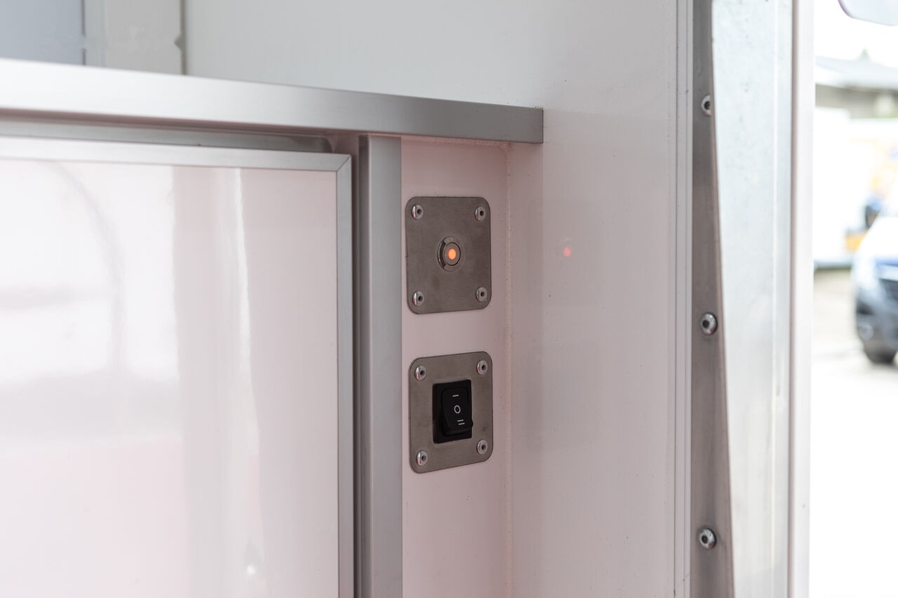 Xe tải bán hàng mới Bannert EVENT, SZKOLENIA TARGI: hình 48