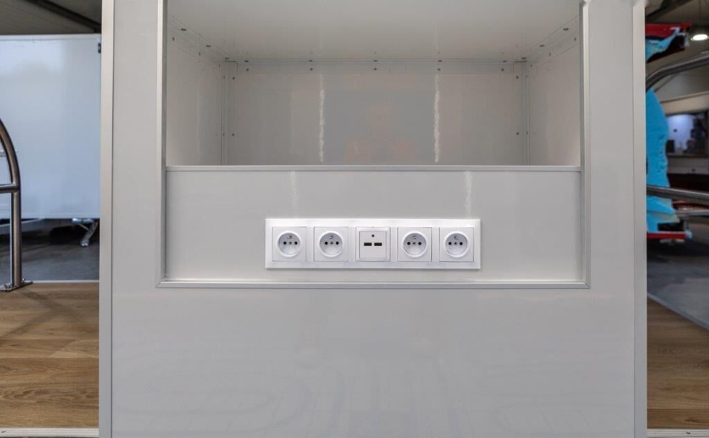 Xe tải bán hàng mới Bannert EVENT, SZKOLENIA TARGI: hình 22