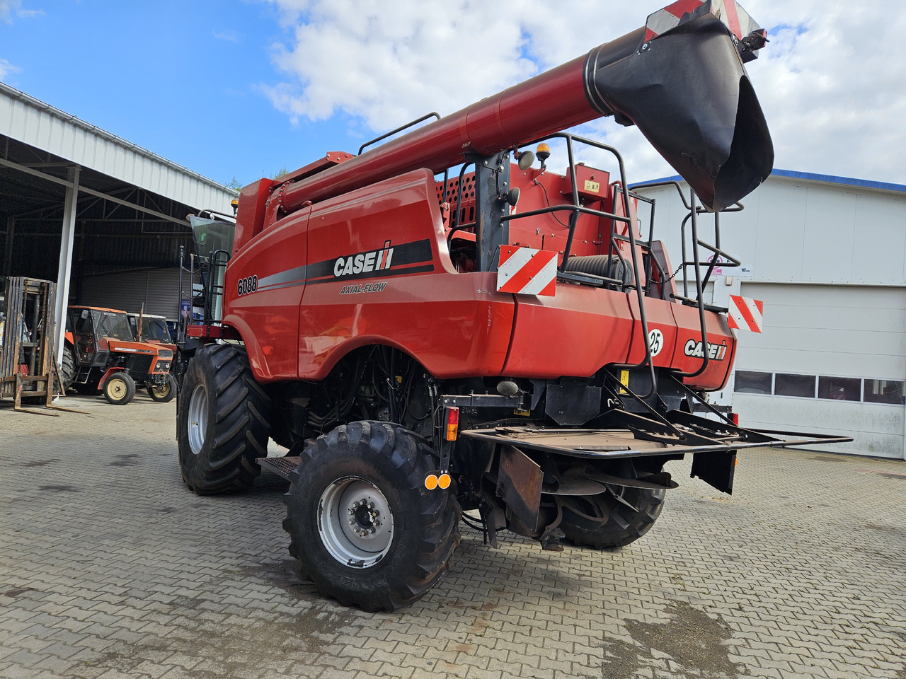 Case 6088 - Máy gặt đập: hình 2 Case 6088 - Máy gặt đập: hình 2