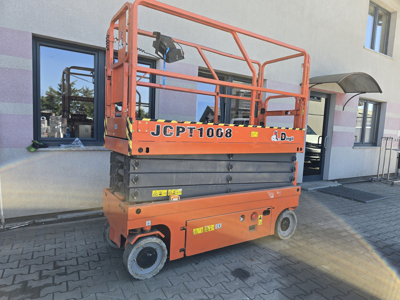 DINGLI JCPT1008DC - Máy nâng người hình kéo: hình 1 DINGLI JCPT1008DC - Máy nâng người hình kéo: hình 1