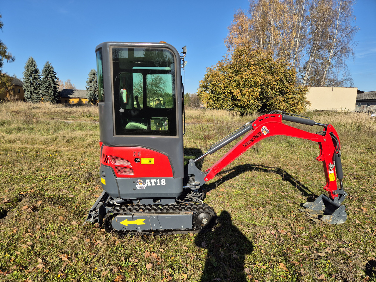 EXCAVATOR TRADER AT18 powered by KUBOTA d902 - Máy xúc mini: hình 1 EXCAVATOR TRADER AT18 powered by KUBOTA d902 - Máy xúc mini: hình 1