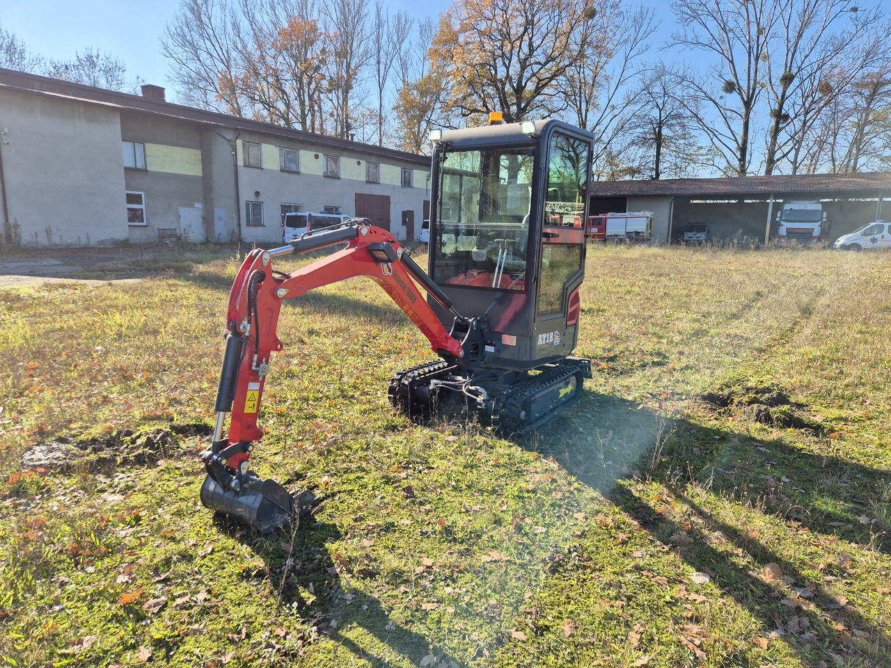 EXCAVATOR TRADER AT18 powered by KUBOTA d902 - Máy xúc mini: hình 5 EXCAVATOR TRADER AT18 powered by KUBOTA d902 - Máy xúc mini: hình 5