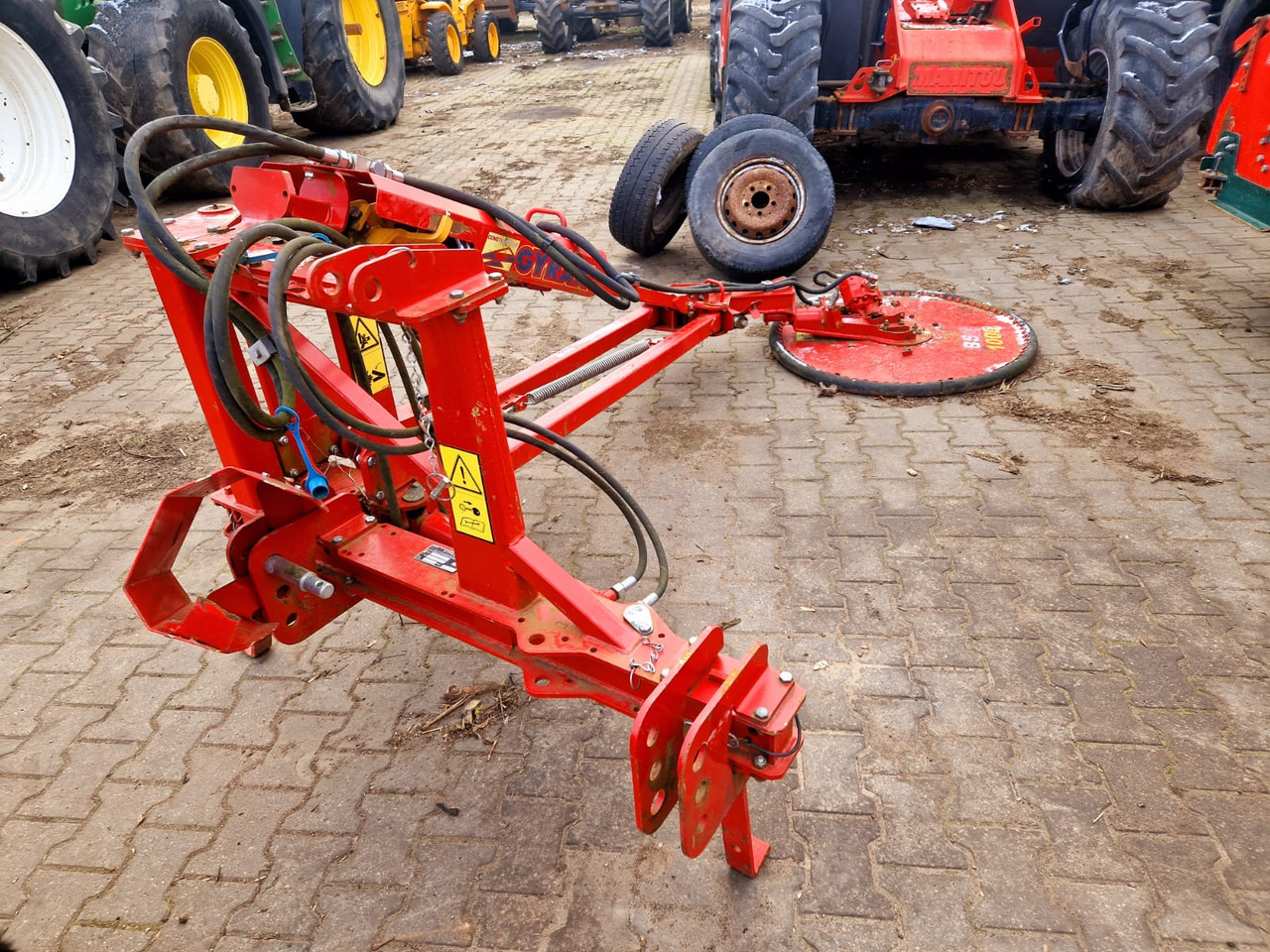 Máy cắt cỏ GYRAX BSC 1000: hình 1