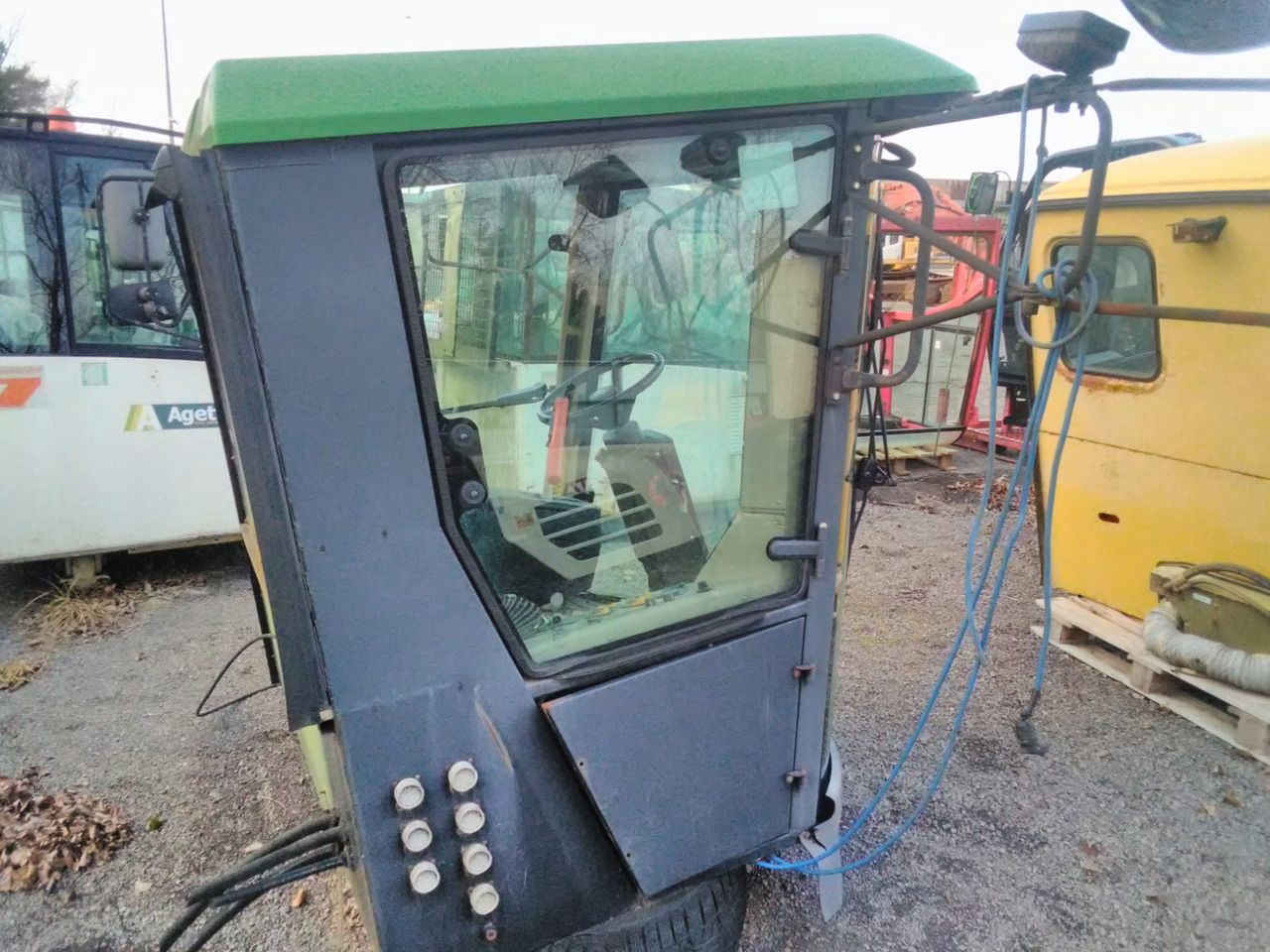 JOHN DEERE 1550 WTS - Cabin cho Máy gặt đập: hình 5 JOHN DEERE 1550 WTS - Cabin cho Máy gặt đập: hình 5