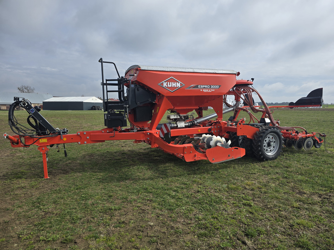 KUHN ESPRO 3000 VFB - Máy gieo hạt liên hợp: hình 1 KUHN ESPRO 3000 VFB - Máy gieo hạt liên hợp: hình 1