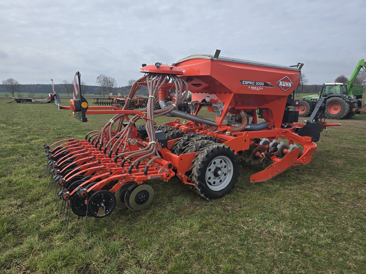 KUHN ESPRO 3000 VFB - Máy gieo hạt liên hợp: hình 4 KUHN ESPRO 3000 VFB - Máy gieo hạt liên hợp: hình 4