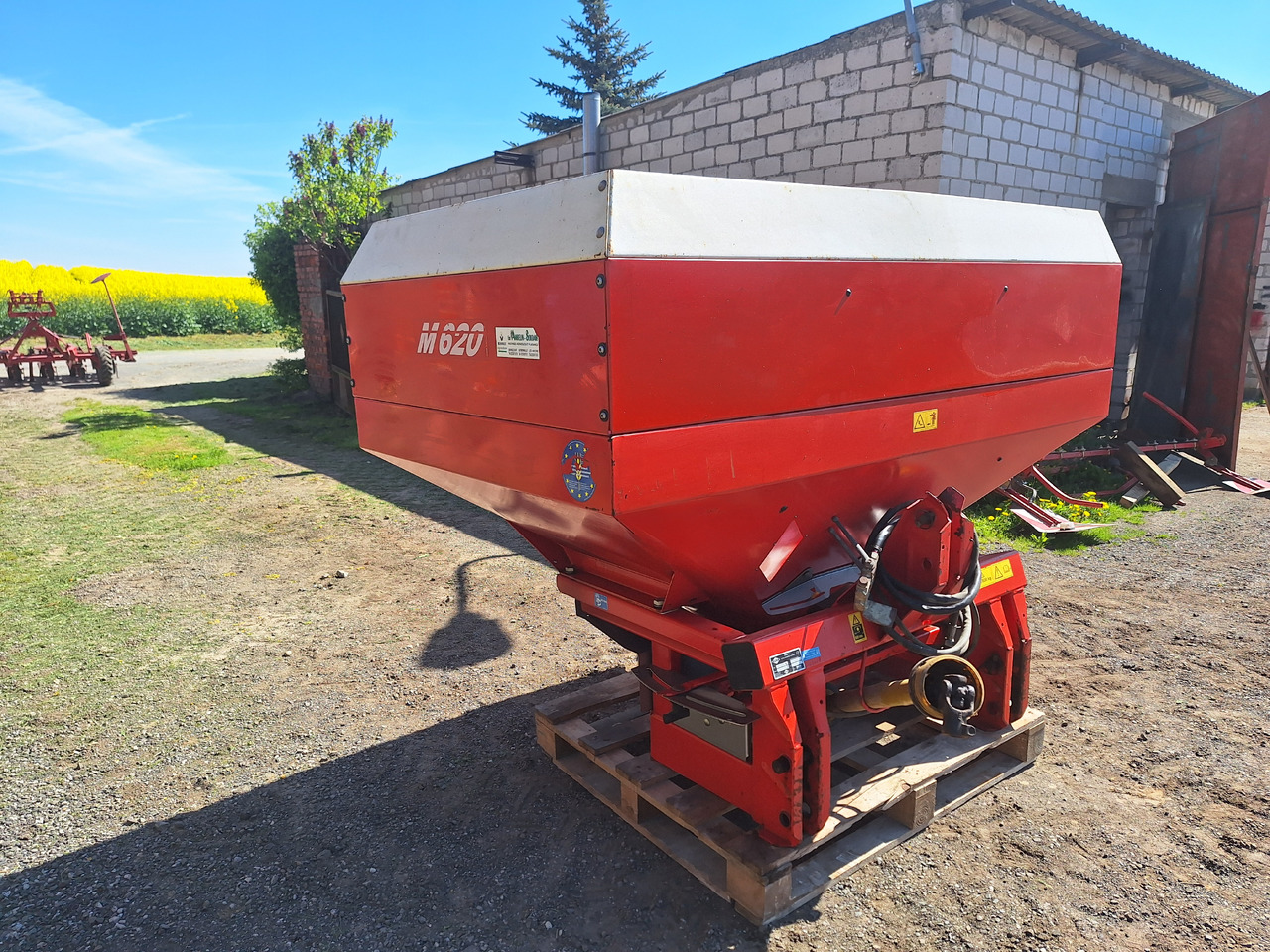 KUHN MDS935 - Máy rải phân bón: hình 4 KUHN MDS935 - Máy rải phân bón: hình 4